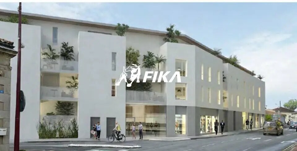 Retail in Saint-Médard-en-Jalles for sale Building Photo- Image 1 of 4