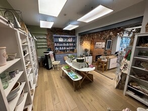 61 Wellfield Rd, Cardiff to rent Interior Photo- Image 1 of 2