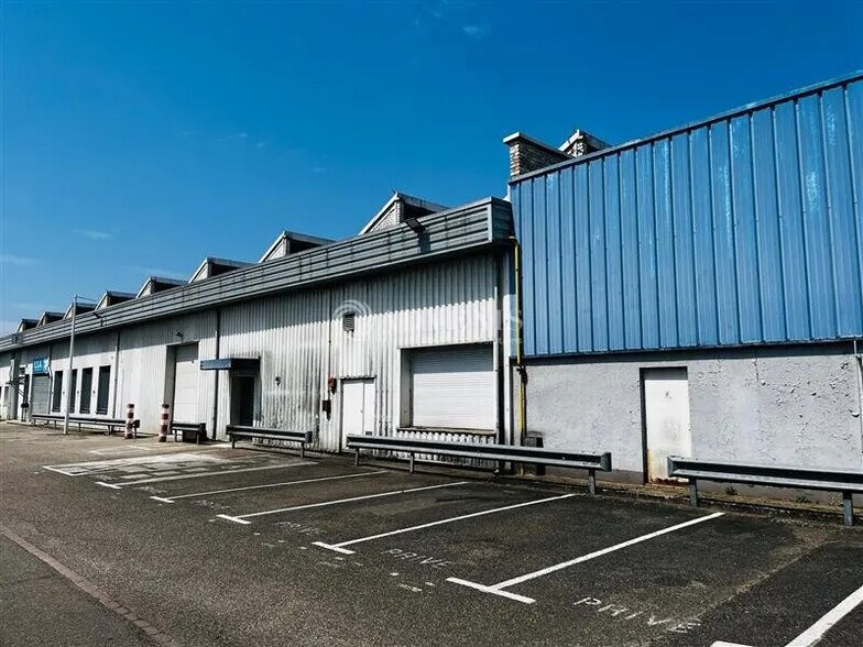 Light Industrial in Strasbourg to rent - Building Photo - Image 2 of 5