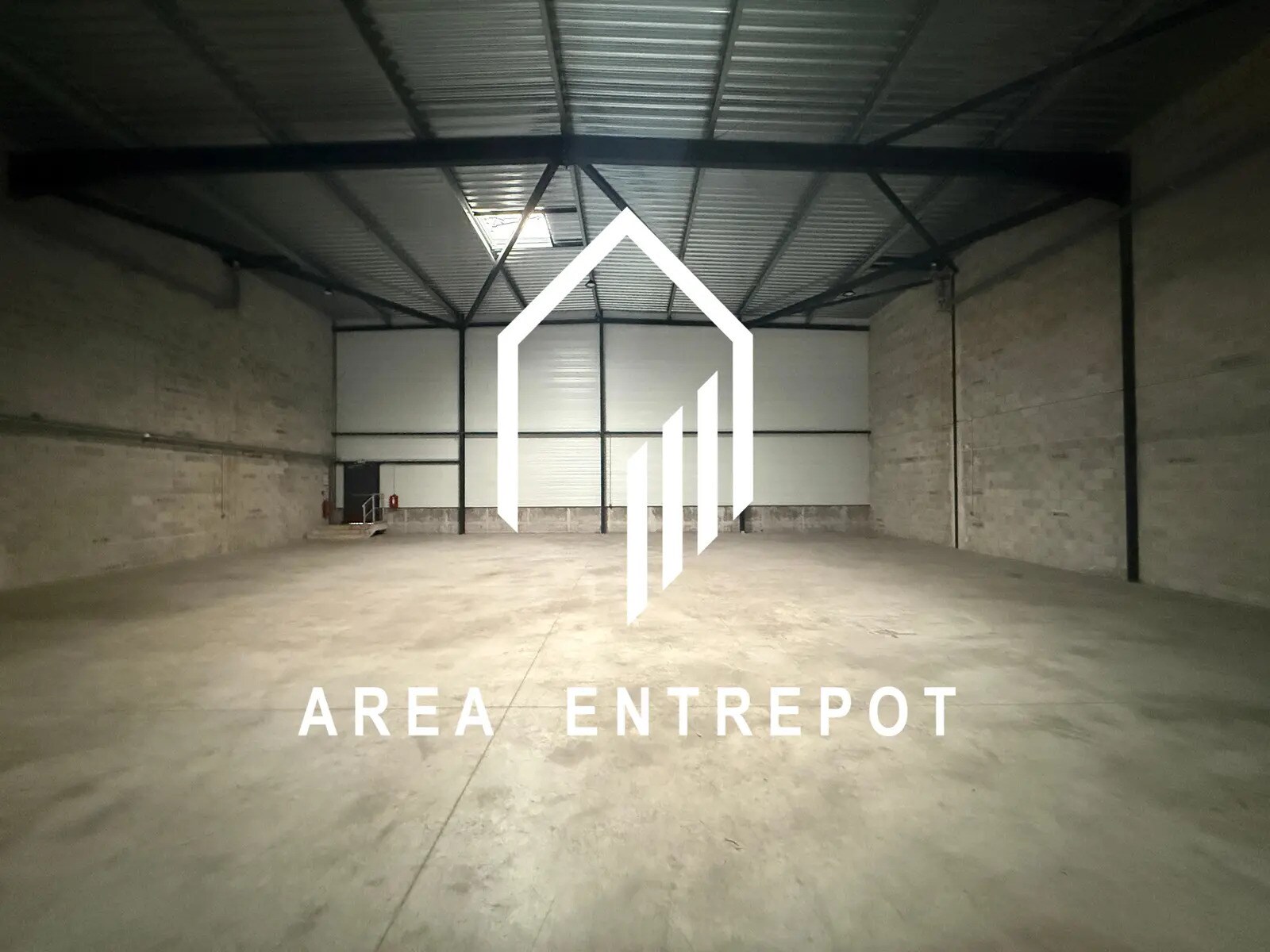 Light Industrial in Aix-en-Provence to rent Interior Photo- Image 1 of 8