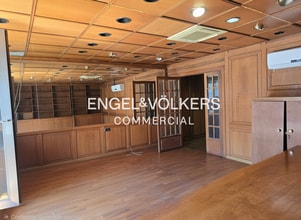 Office / Retail in Barcelona, Barcelona to rent Interior Photo- Image 2 of 17