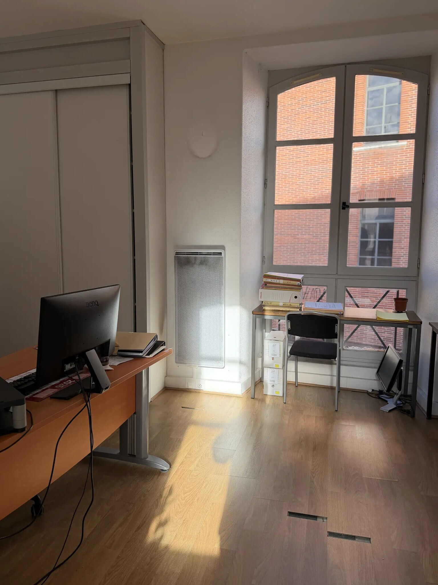 Office in Toulouse for sale Interior Photo- Image 1 of 9