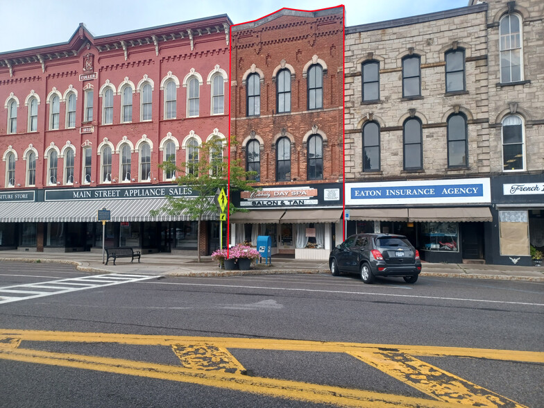 426 Main St, Medina, NY for sale - Primary Photo - Image 1 of 1