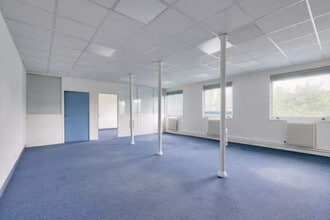 16 Rue Henri Becquerel, Aulnay-sous-Bois to rent Interior Photo- Image 2 of 6