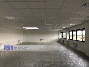 Industrial in Argenteuil for sale Interior Photo- Image 2 of 3