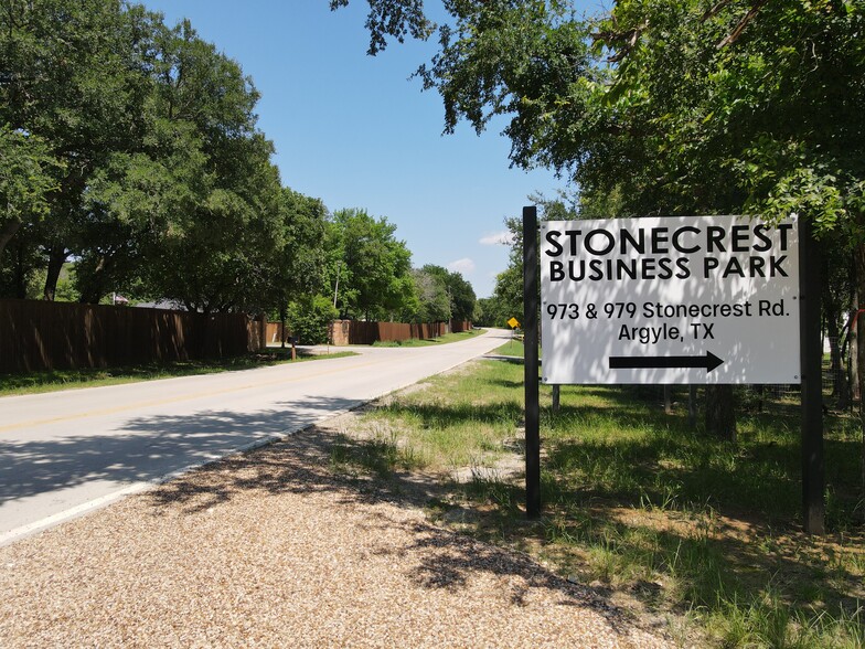 979 Stonecrest Rd, Argyle, TX for rent - Building Photo - Image 3 of 21