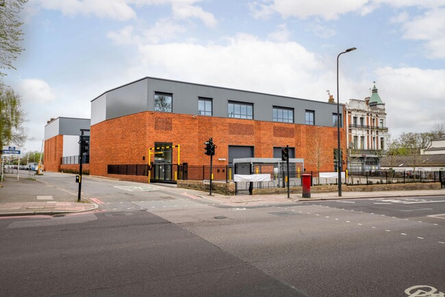 More details for 146-156 Brixton Hl, London - Industrial to Rent