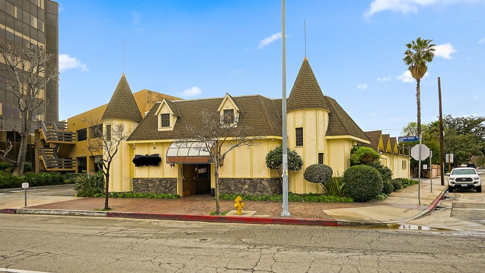 4615 Lankershim Blvd, North Hollywood, CA for sale - Primary Photo - Image 1 of 1