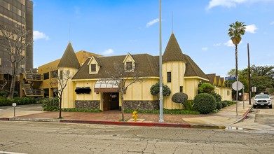 4615 Lankershim Blvd, North Hollywood, CA for sale Primary Photo- Image 1 of 1