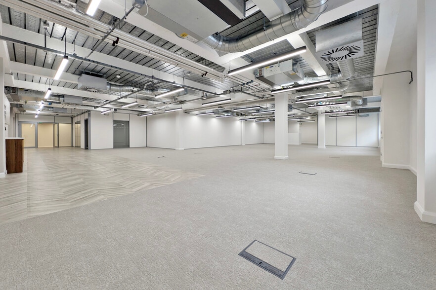 80 Silverthorne Rd, London to rent - Interior Photo - Image 2 of 25