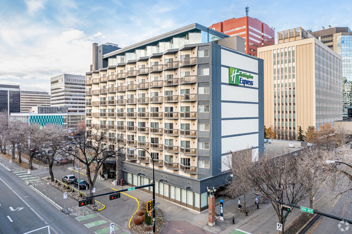 10010 104th St NW, Edmonton T5J 0Z1 Holiday Inn Express Edmonton