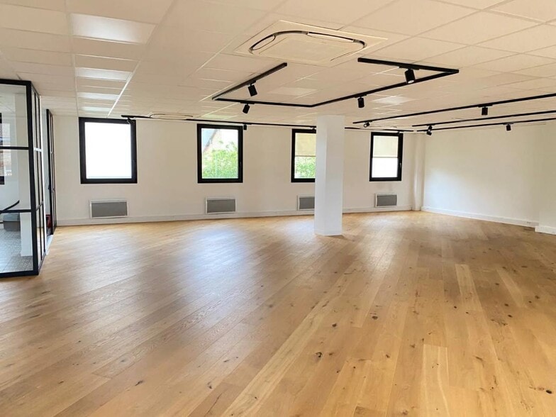 52 Rue D'Aguesseau, Boulogne-Billancourt to rent - Building Photo - Image 3 of 7