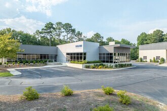 NNN Leased Industrial Flex Complex portfolio of 3 properties for sale on LoopNet.co.uk Building Photo- Image 1 of 23