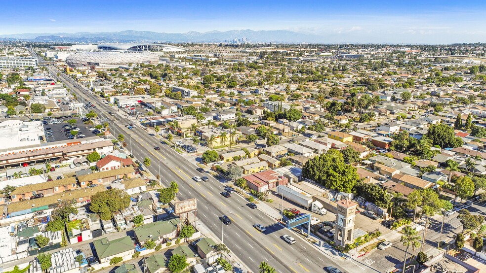 10918-10922 S Prairie Ave, Inglewood, CA for rent - Building Photo - Image 3 of 12