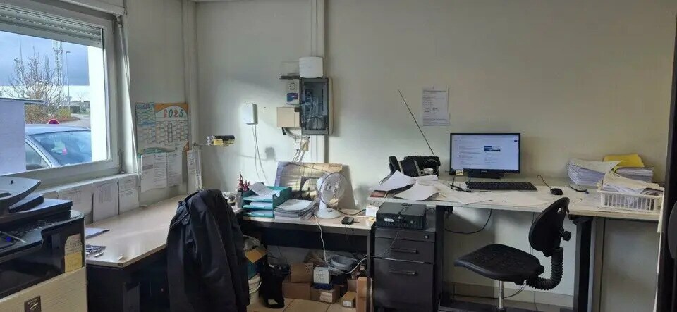 Light Industrial in Dijon to rent - Interior Photo - Image 2 of 8