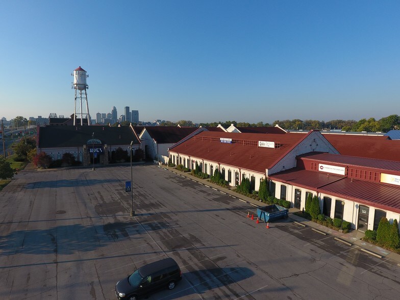 590 Missouri Ave, Jeffersonville, IN for rent - Building Photo - Image 3 of 7