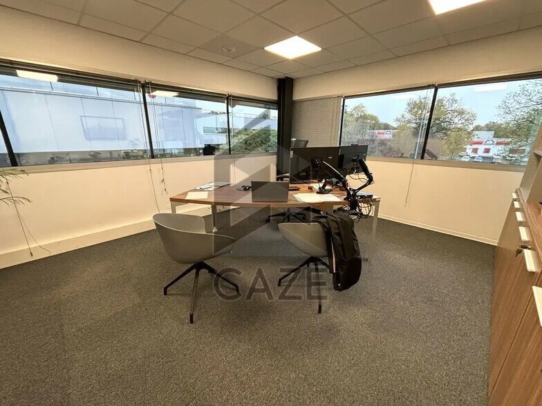 Office in Floirac to rent - Interior Photo - Image 2 of 16