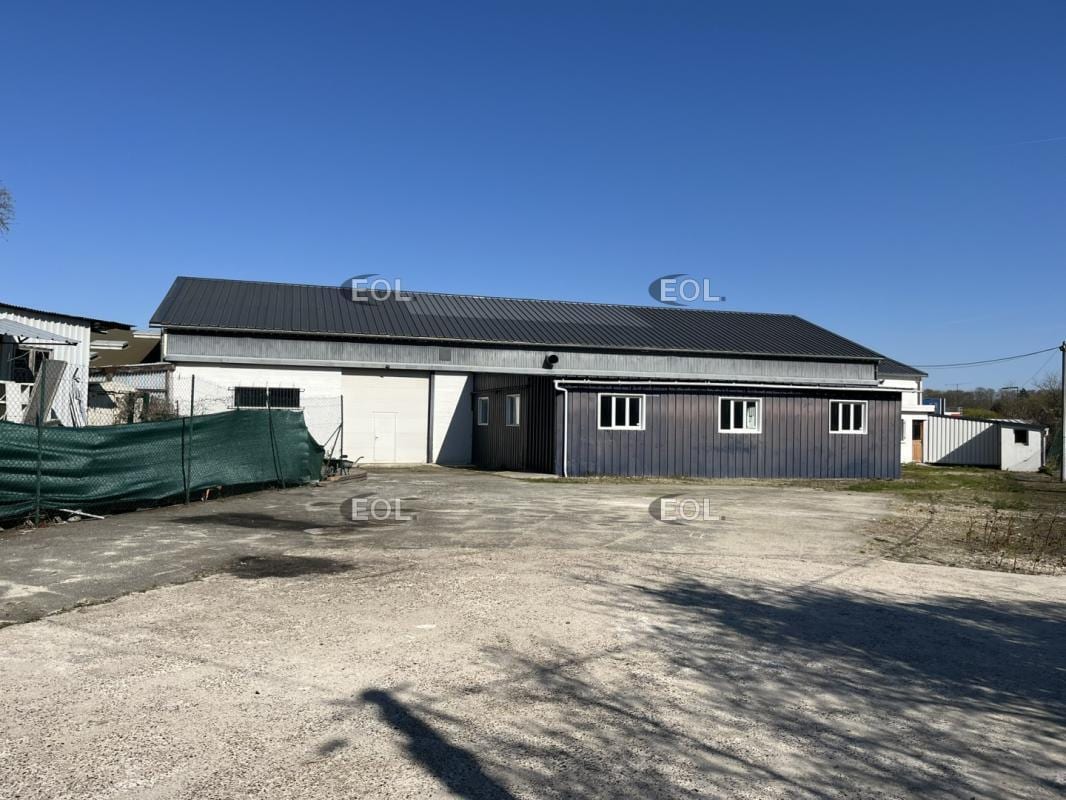 Light Industrial in Saint-Brice-sous-Forêt to rent Building Photo- Image 1 of 11