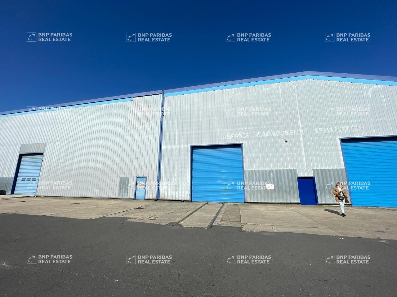Light Industrial in Corbeil-Essonnes to rent Building Photo- Image 1 of 11