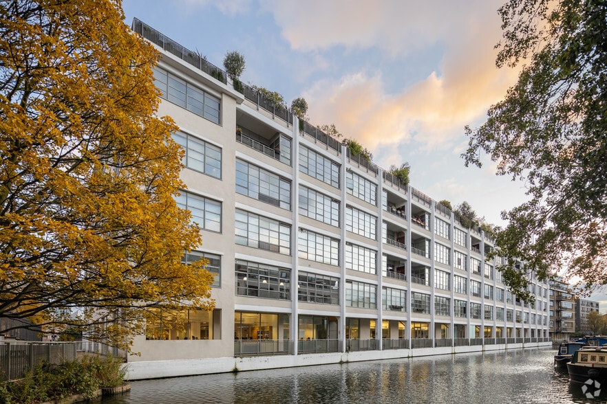 135-137 Shepherdess Walk, London to rent - Building Photo - Image 2 of 6