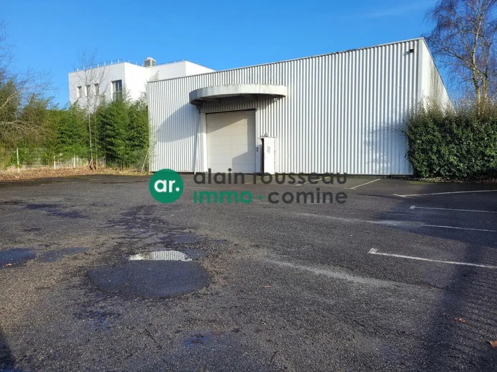 Location Local d'activités 850 m² - Photo 1