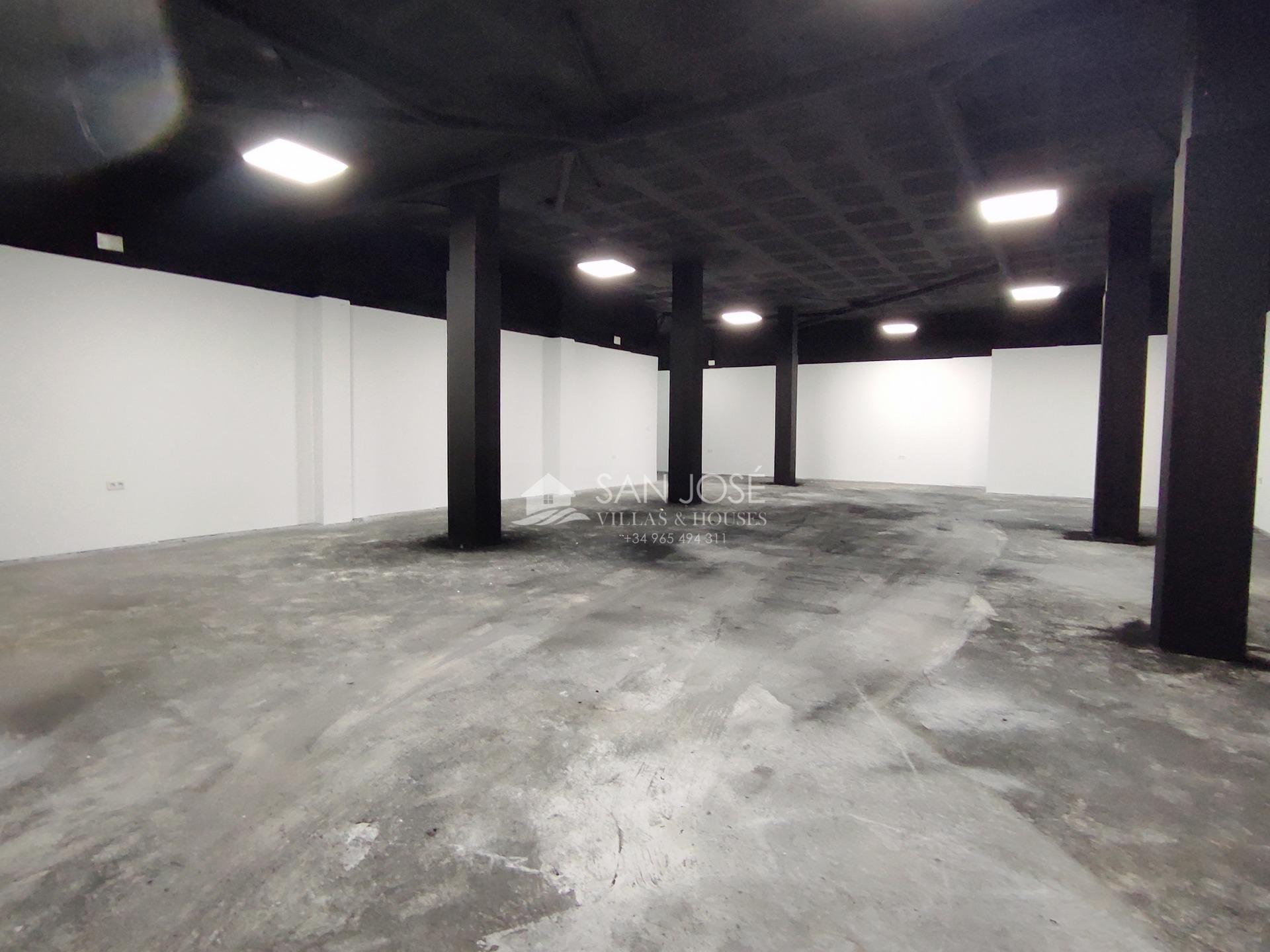 Retail in Novelda for sale Interior Photo- Image 1 of 5