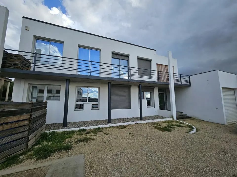 Location Bureaux 180 m² - Photo 1