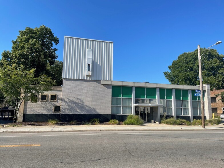 4300 Clark Ave, Cleveland, OH for sale - Building Photo - Image 1 of 1