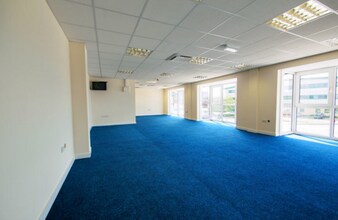 64a Victoria Rd, Burgess Hill to rent Interior Photo- Image 2 of 2