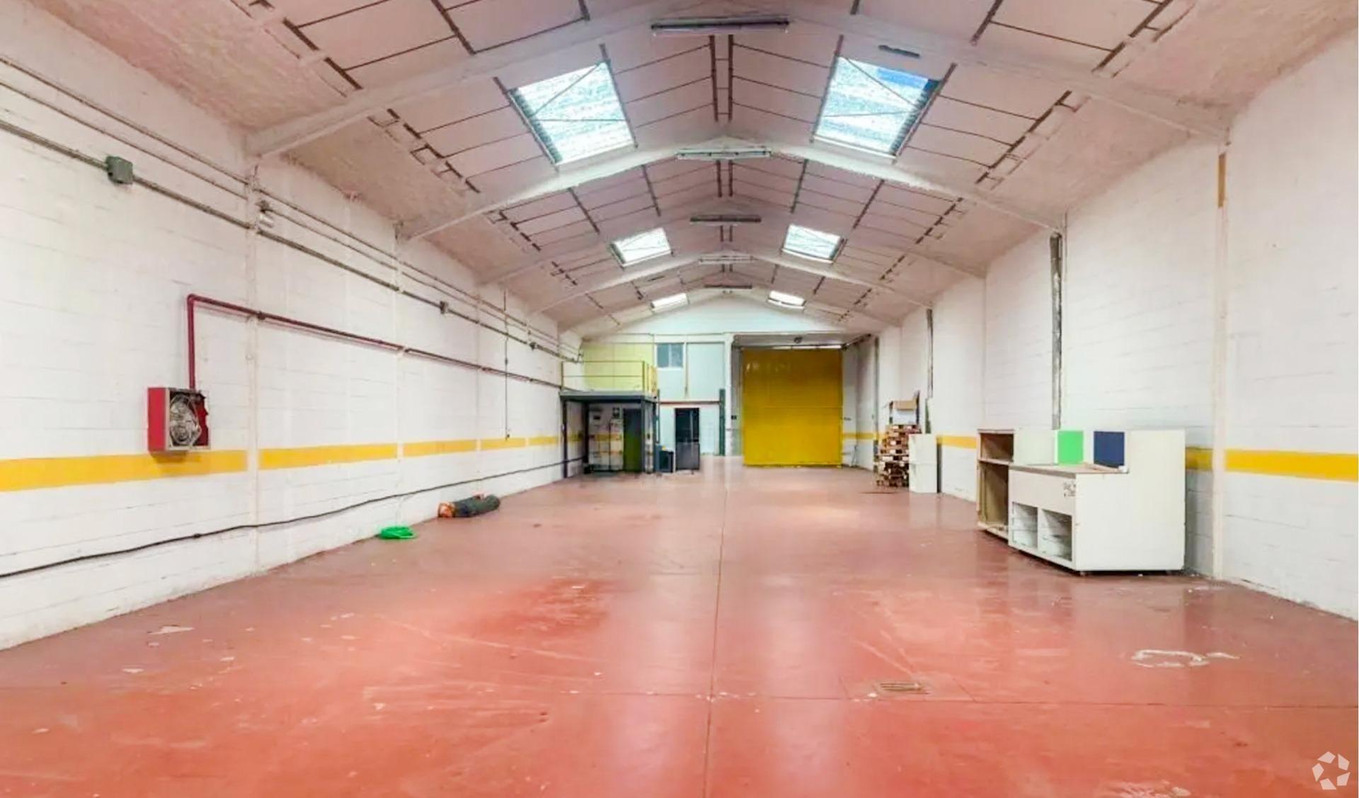 Industrial in Getafe, Madrid to rent Building Photo- Image 1 of 5