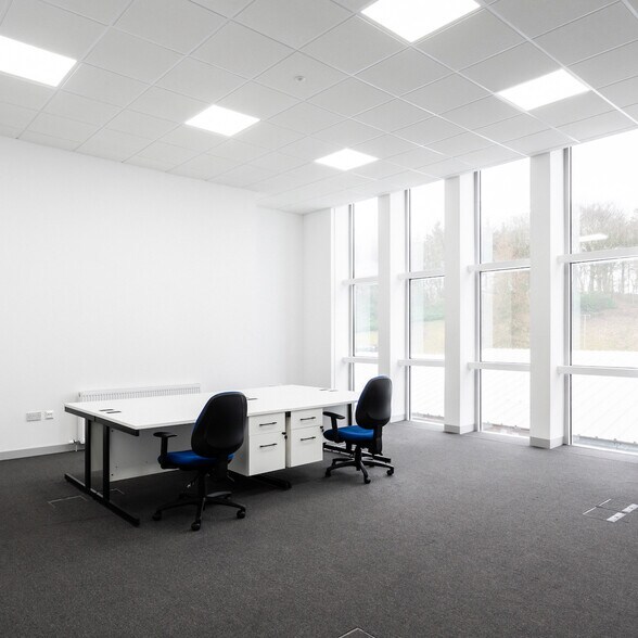 1 Redwood Crescent, East Kilbride for sale - Primary Photo - Image 1 of 1