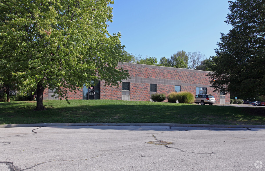 7820 Barton St, Lenexa, KS for sale - Building Photo - Image 3 of 3