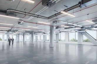 Dingwall Rd, Croydon to rent Interior Photo- Image 2 of 2