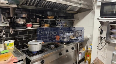 Retail in Madrid, Madrid to rent Interior Photo- Image 2 of 8