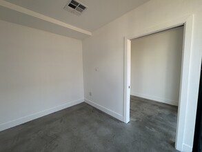 15928 Ventura Blvd, Encino, CA for rent Building Photo- Image 2 of 4