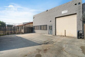 5871 Crocker St, Los Angeles, CA for rent Building Photo- Image 2 of 32