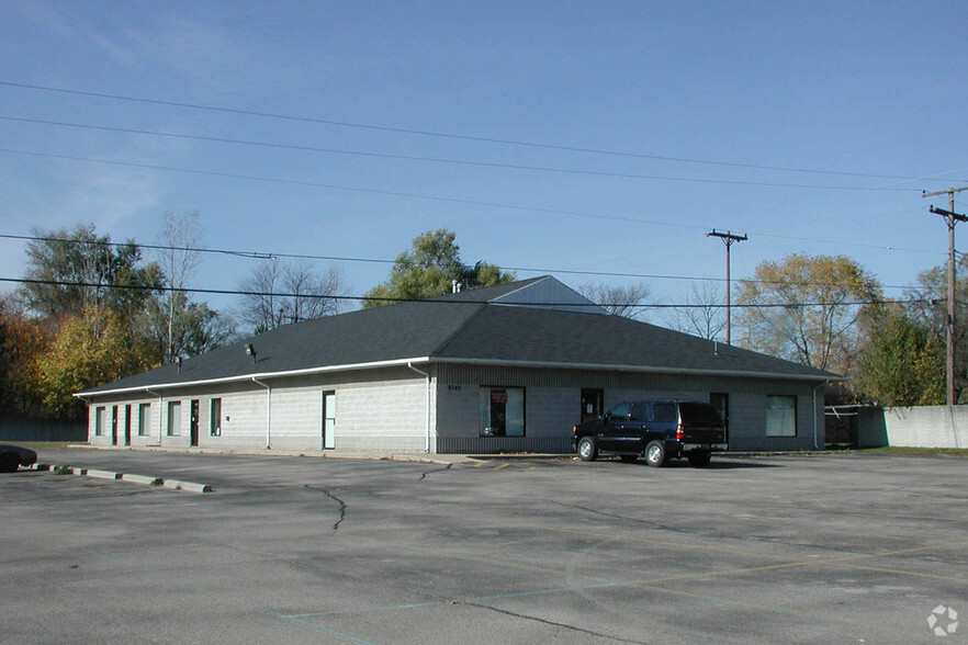 9340 Wayne Rd, Romulus, MI for sale - Building Photo - Image 1 of 1