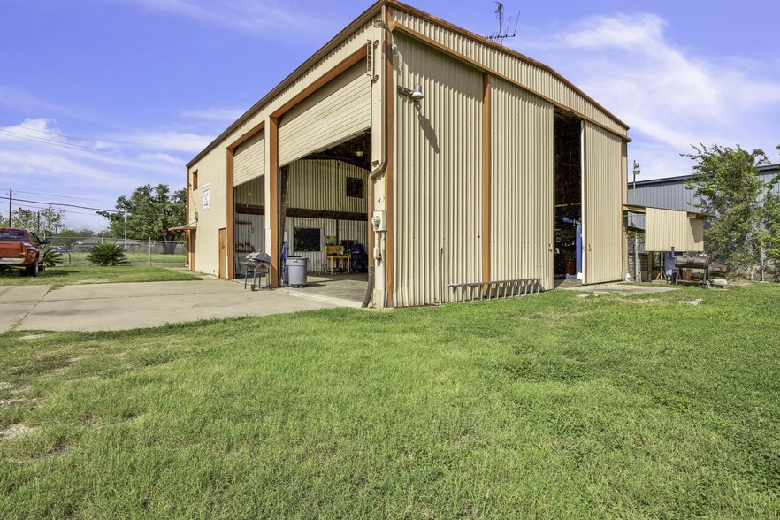 202 N Shaver St, Pasadena, TX for sale - Building Photo - Image 1 of 1