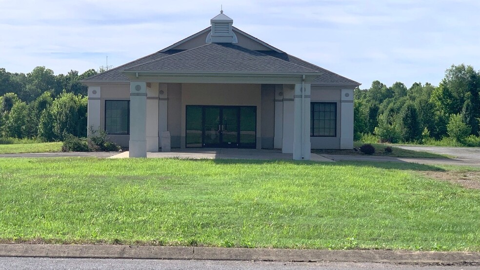 1203 Industrial Park Rd, South Fulton, TN for rent - Building Photo - Image 1 of 5