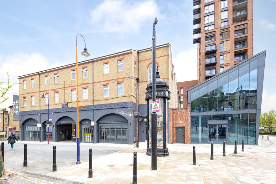 Myrtle Rd, London for sale - Primary Photo - Image 1 of 1