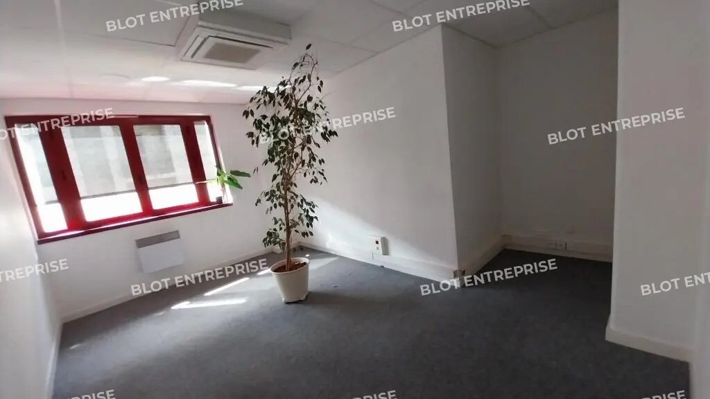 Office in Nantes for sale Building Photo- Image 1 of 10