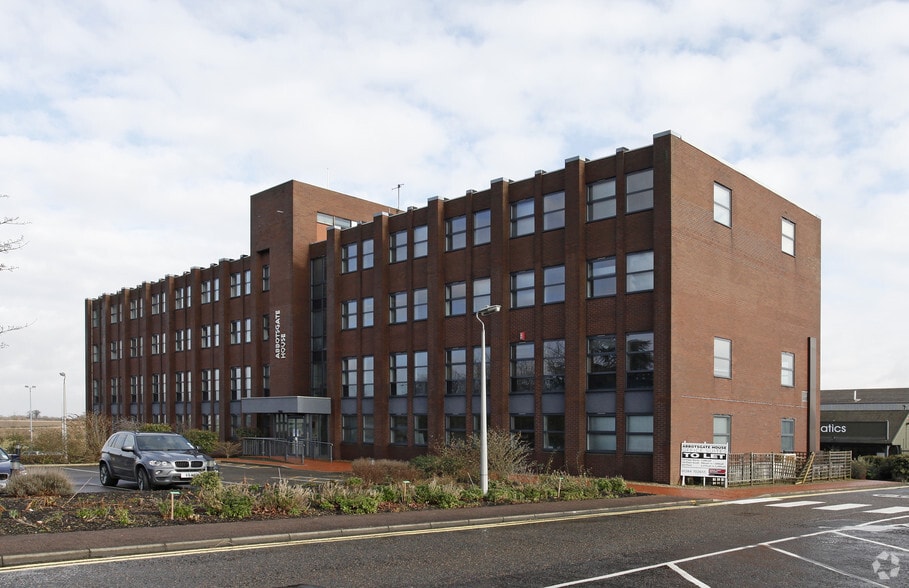 Hollow Rd, Bury St Edmunds to rent - Building Photo - Image 2 of 2