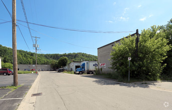 1 Head St, Hamilton, ON for sale Primary Photo- Image 1 of 1