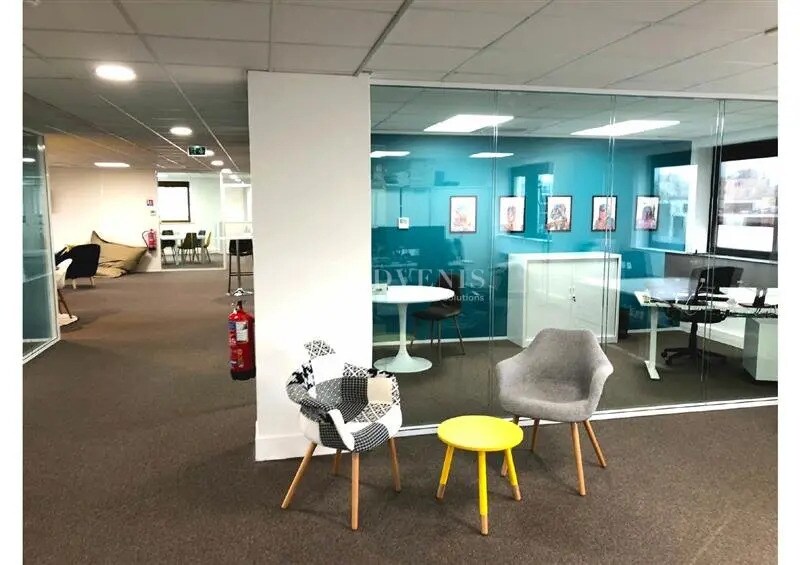 Office in Lognes to rent - Interior Photo - Image 2 of 6