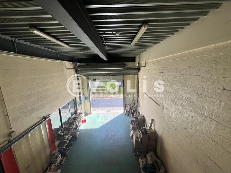 Light Industrial in Boissy-Saint-Léger to rent - Building Photo - Image 3 of 16