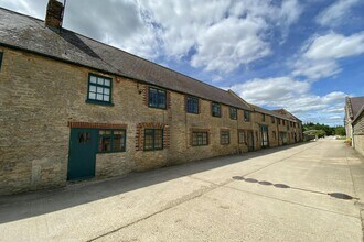 Akeman St, Kirtlington to rent Building Photo- Image 1 of 5