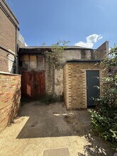 143 Stoke Newington, London to rent Interior Photo- Image 1 of 2