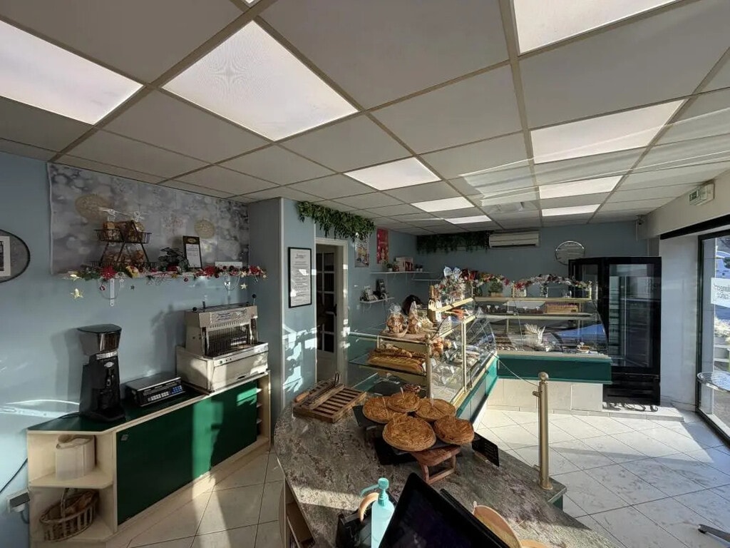 Vente Commerce 385 m² - Photo 1