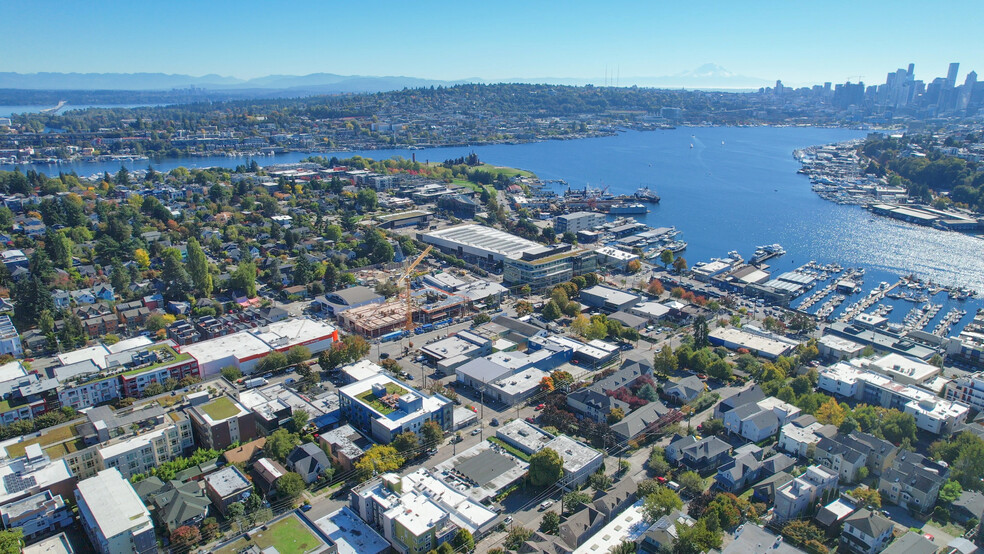 3631 Interlake Ave N, Seattle, WA for rent - Aerial - Image 2 of 5