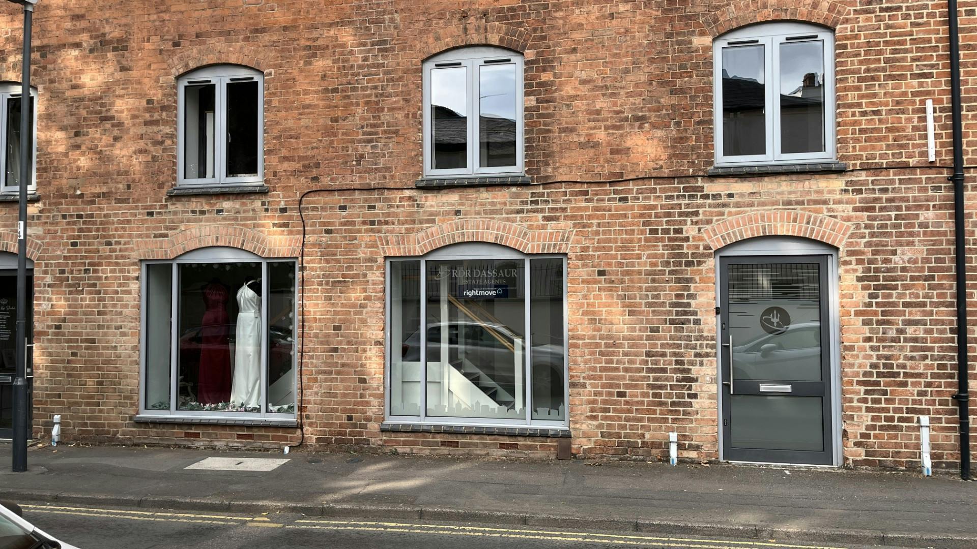 Wharf St, Warwick to rent Building Photo- Image 1 of 17